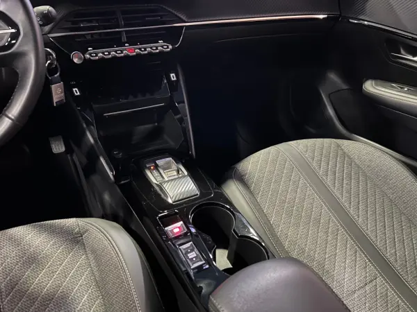 Peugeot 208 1.2 Hybrid Allure e-DCS6 15