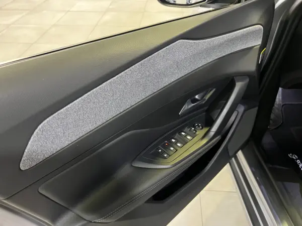 Peugeot 308 SW 1.2 Hybrid Allure e-DCS6 28