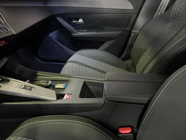 Peugeot 308 SW 1.2 Hybrid Allure e-DCS6 12