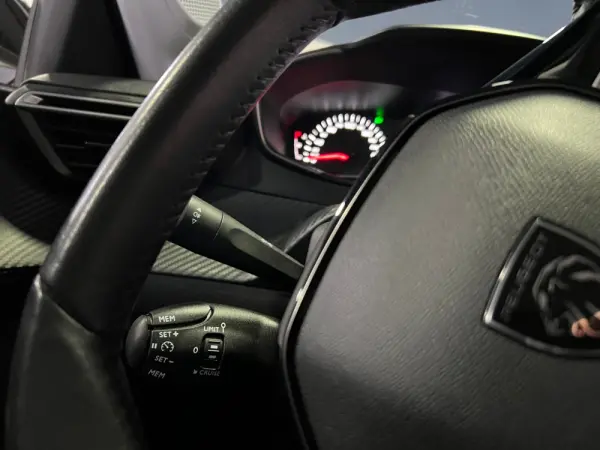 Peugeot 208 1.2 PureTech Active Pack 15