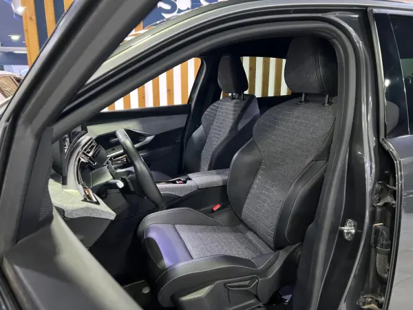 Peugeot 3008 1.2 Hybrid Allure e-DCS6 13