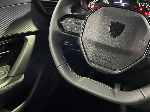Peugeot 2008 1.2 PureTech Style 16