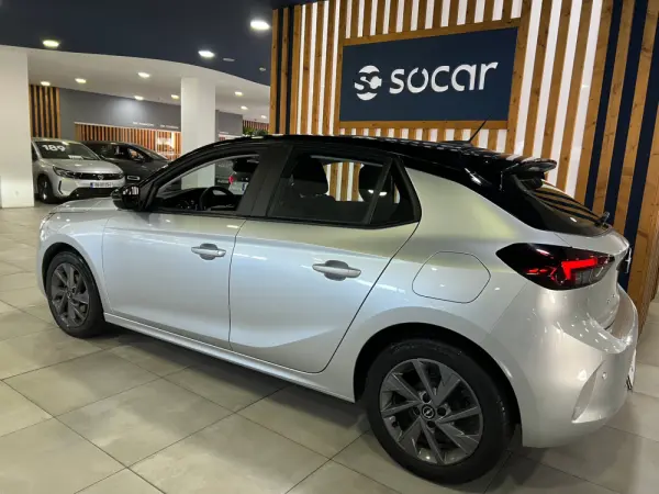 Opel Corsa 1.2 Elegance 4