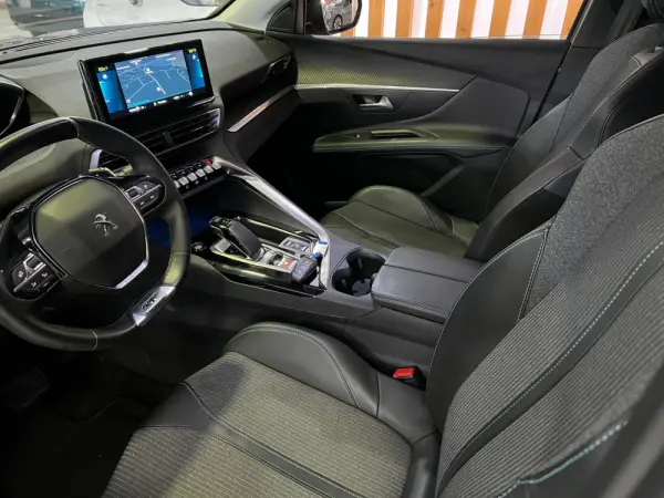 Peugeot 3008 1.6 Hybrid GT e-EAT8 21