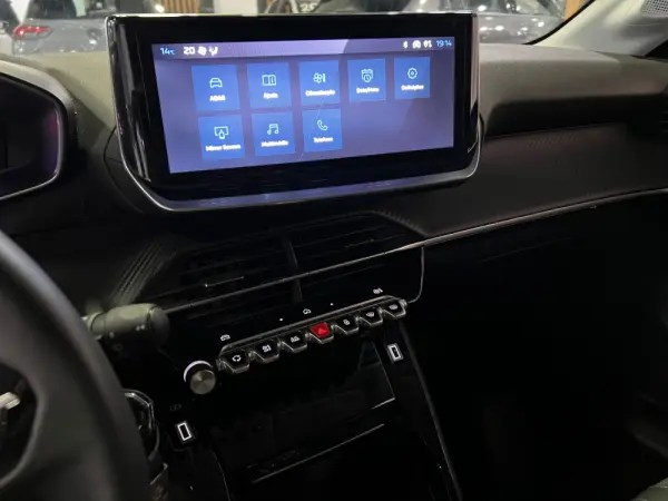 Peugeot 208 1.2 Hybrid Allure e-DCS6 17