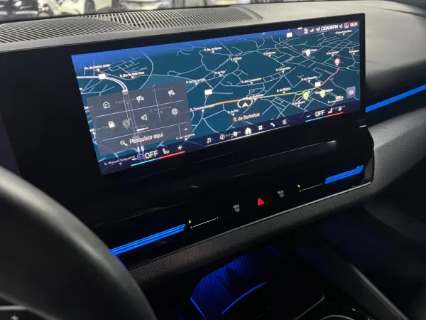 BMW 530 e Pack Desportivo M 27