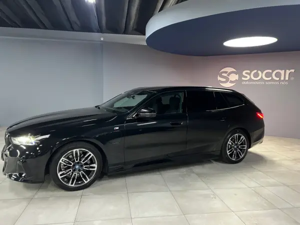 BMW 530 e Pack Desportivo M 4