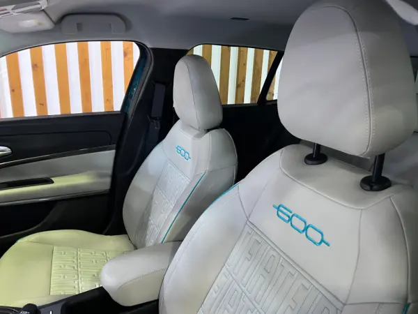 Fiat 600e 54 kWh La Prima 16
