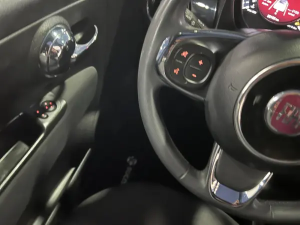 Fiat 500C 1.0 Hybrid 19