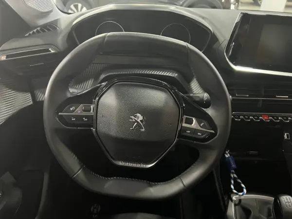 Peugeot 208 1.2 PureTech Active Pack 15