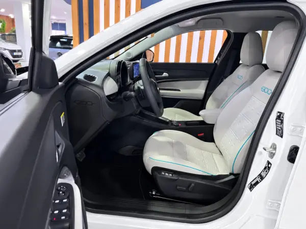 Fiat 600 1.2 Hybrid La Prima 10