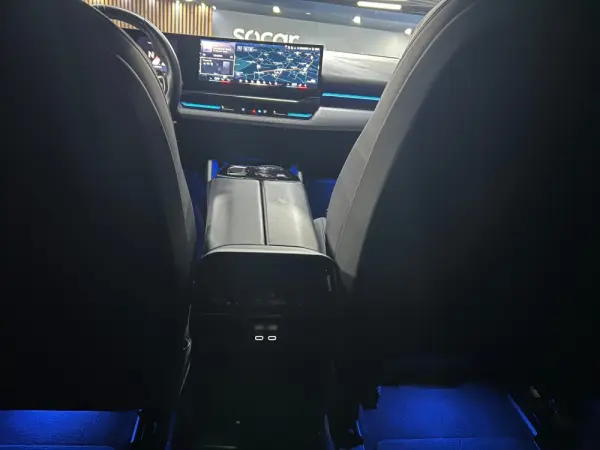 BMW 530 e Pack Desportivo M 33