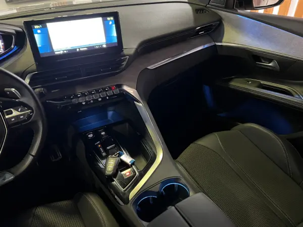 Peugeot 3008 1.6 Hybrid GT Pack e-EAT8 29