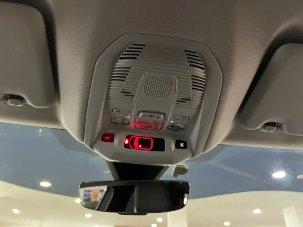 Peugeot 3008 1.6 Hybrid GT e-EAT8 29