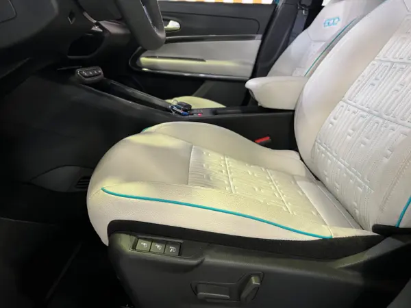 Fiat 600e 54 kWh La Prima 14