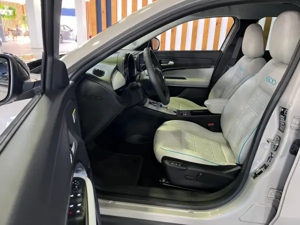 Fiat 600e 54 kWh La Prima 12