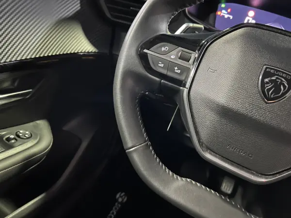Peugeot 208 1.2 Hybrid Allure e-DCS6 13