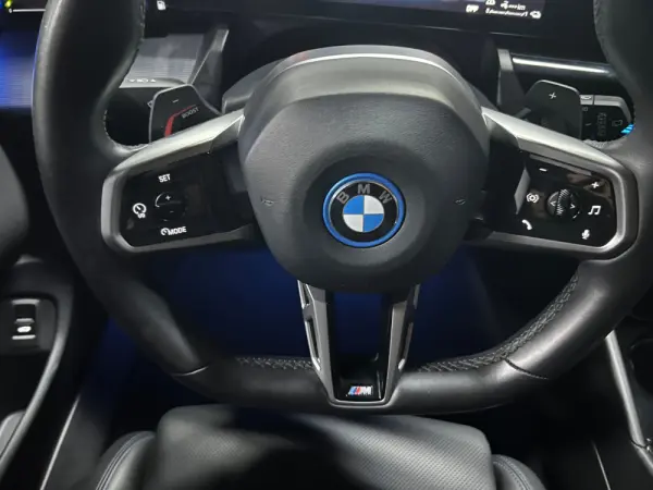 BMW 530 e Pack Desportivo M 22