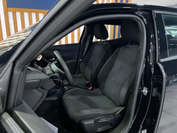 Peugeot 2008 1.2 PureTech Style 10