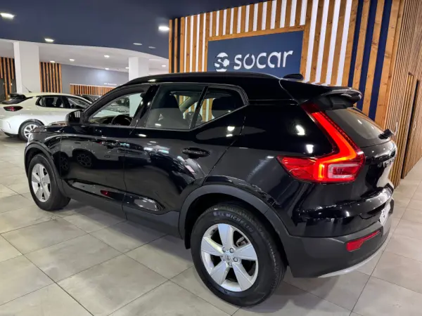 Volvo XC 40 1.5 T2 Core Auto 4