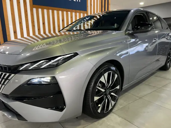 Peugeot 308 SW 1.2 Hybrid Allure e-DCS6 4