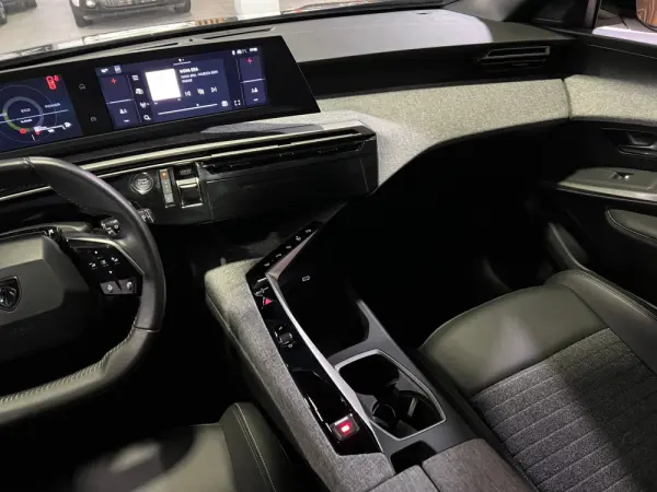 Peugeot 3008 1.2 Hybrid Allure e-DCS6 20