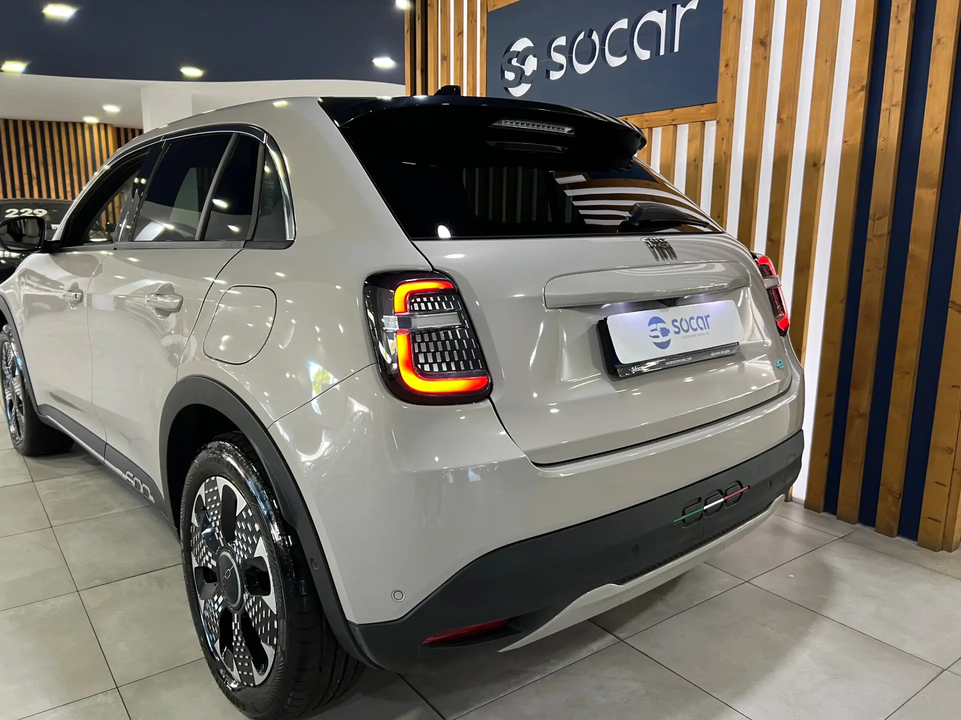 Fiat 600e 54 kWh La Prima 7