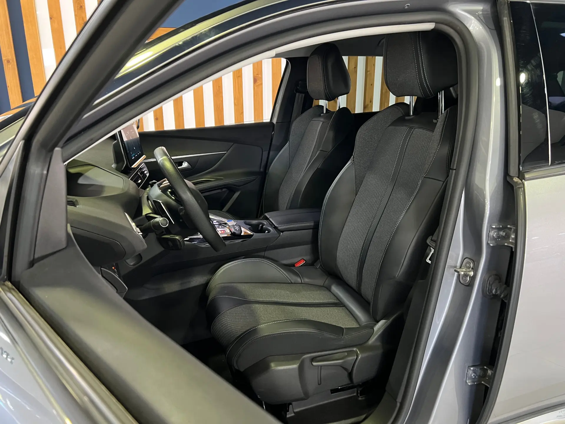 Peugeot 3008 1.6 Hybrid GT e-EAT8 12