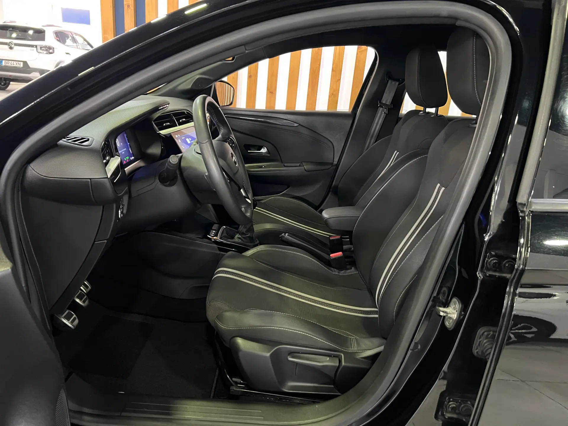 Opel Corsa 1.2 T GS 10