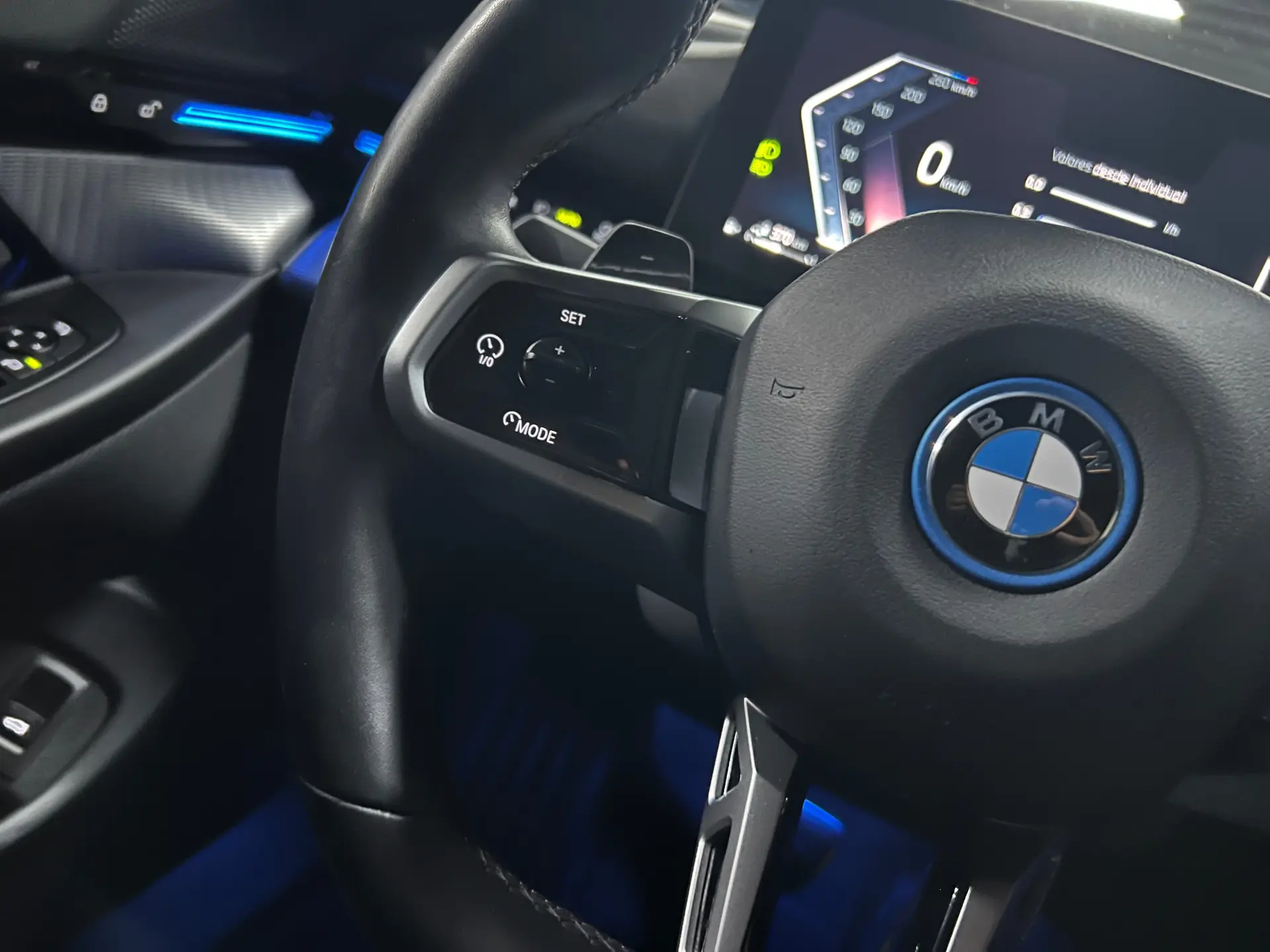BMW 530 e Pack Desportivo M 24