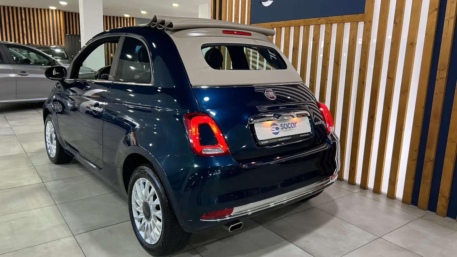 Fiat 500C 1.0 Hybrid Connect 7