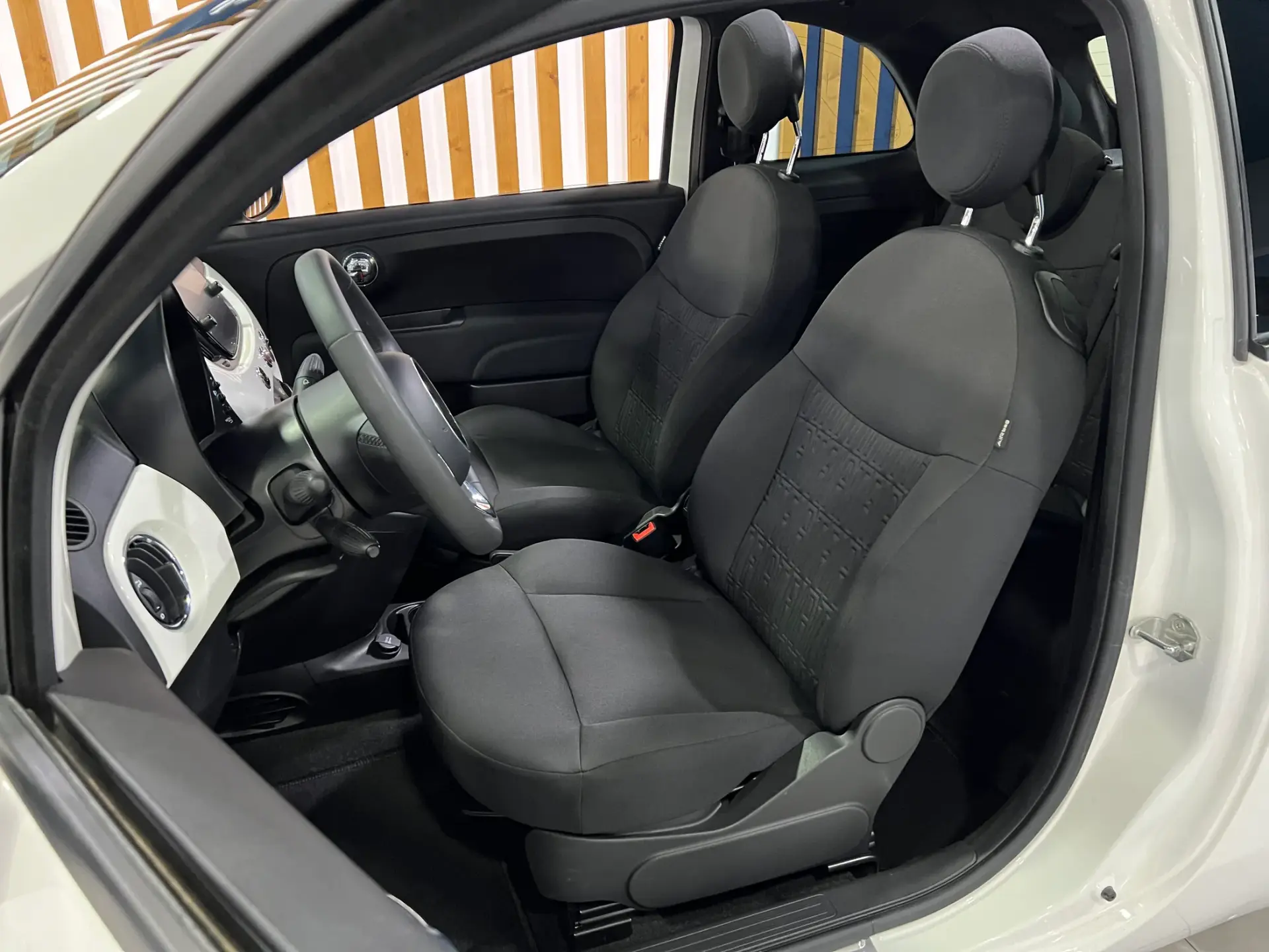 Fiat 500C 1.0 Hybrid Dolcevita 8