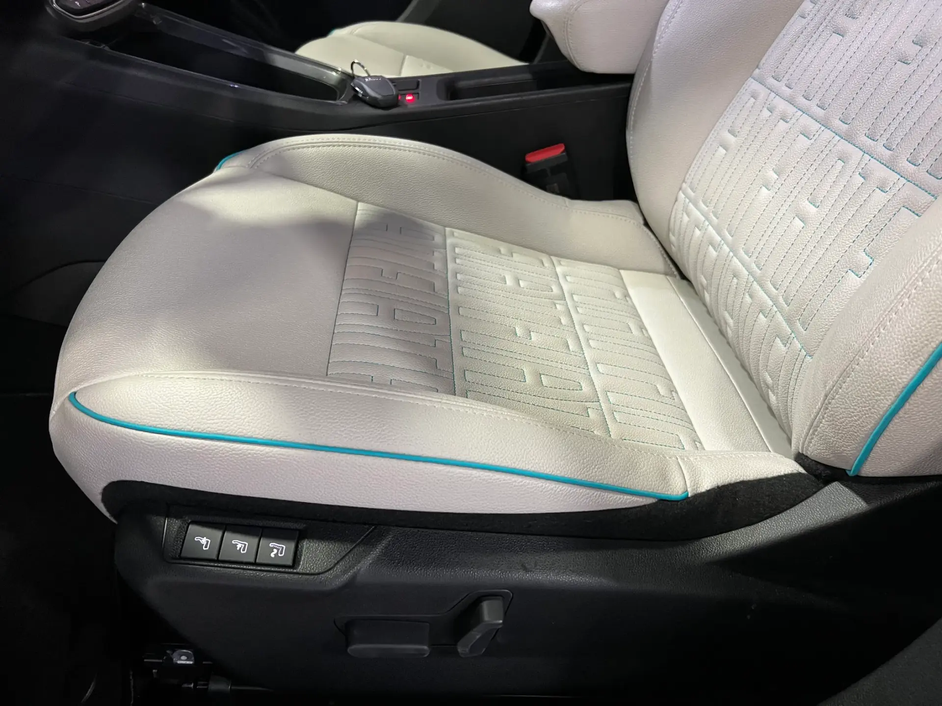 Fiat 600 1.2 Hybrid La Prima 10