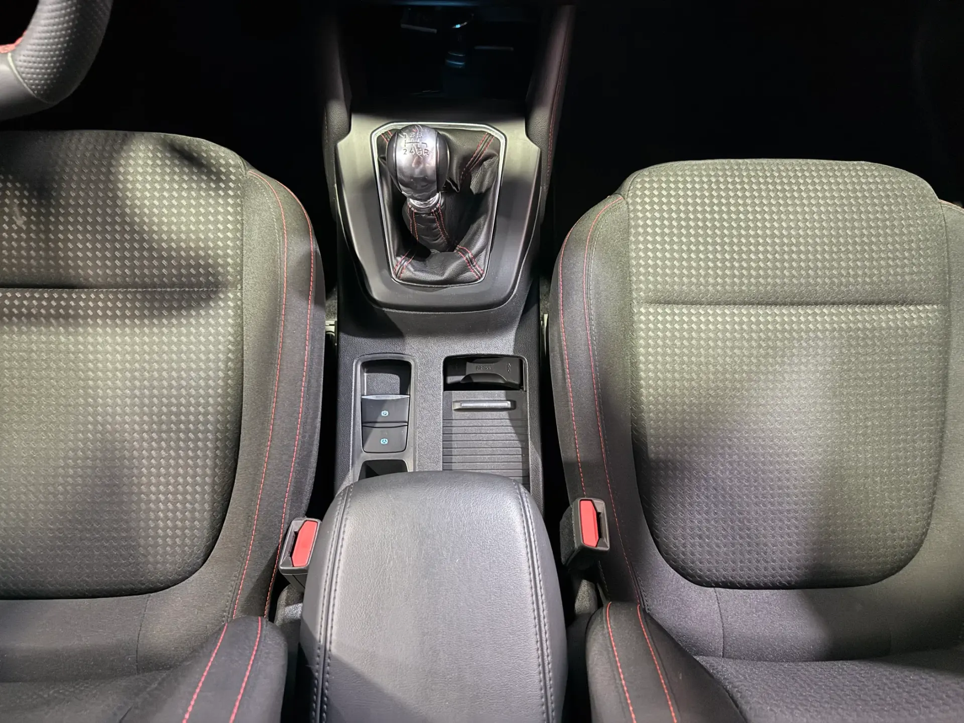 Ford Focus SW 1.0 EcoBoost MHEV ST-Line 15