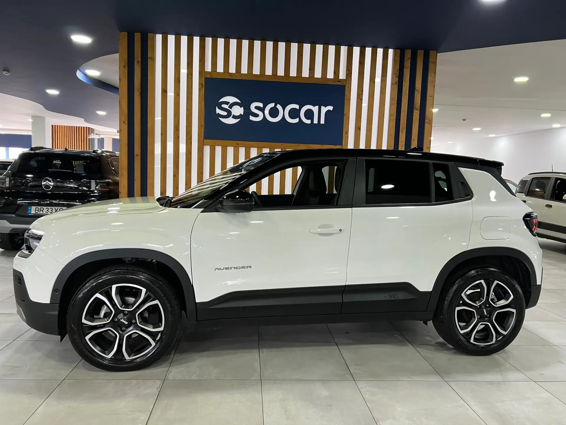 Jeep Avenger 1.2 GSE T3 Summit 4