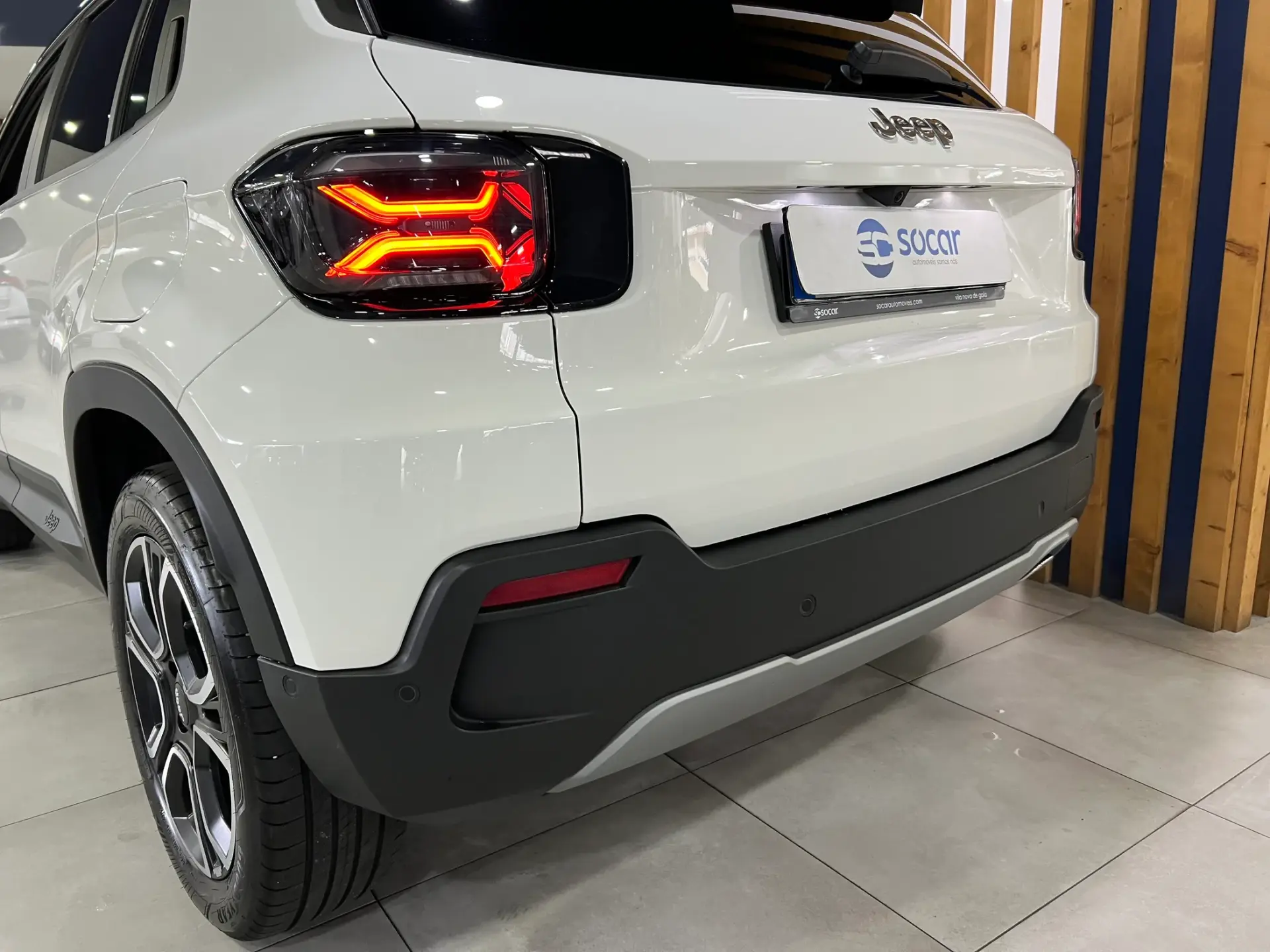 Jeep Avenger 1.2 GSE T3 Summit 10