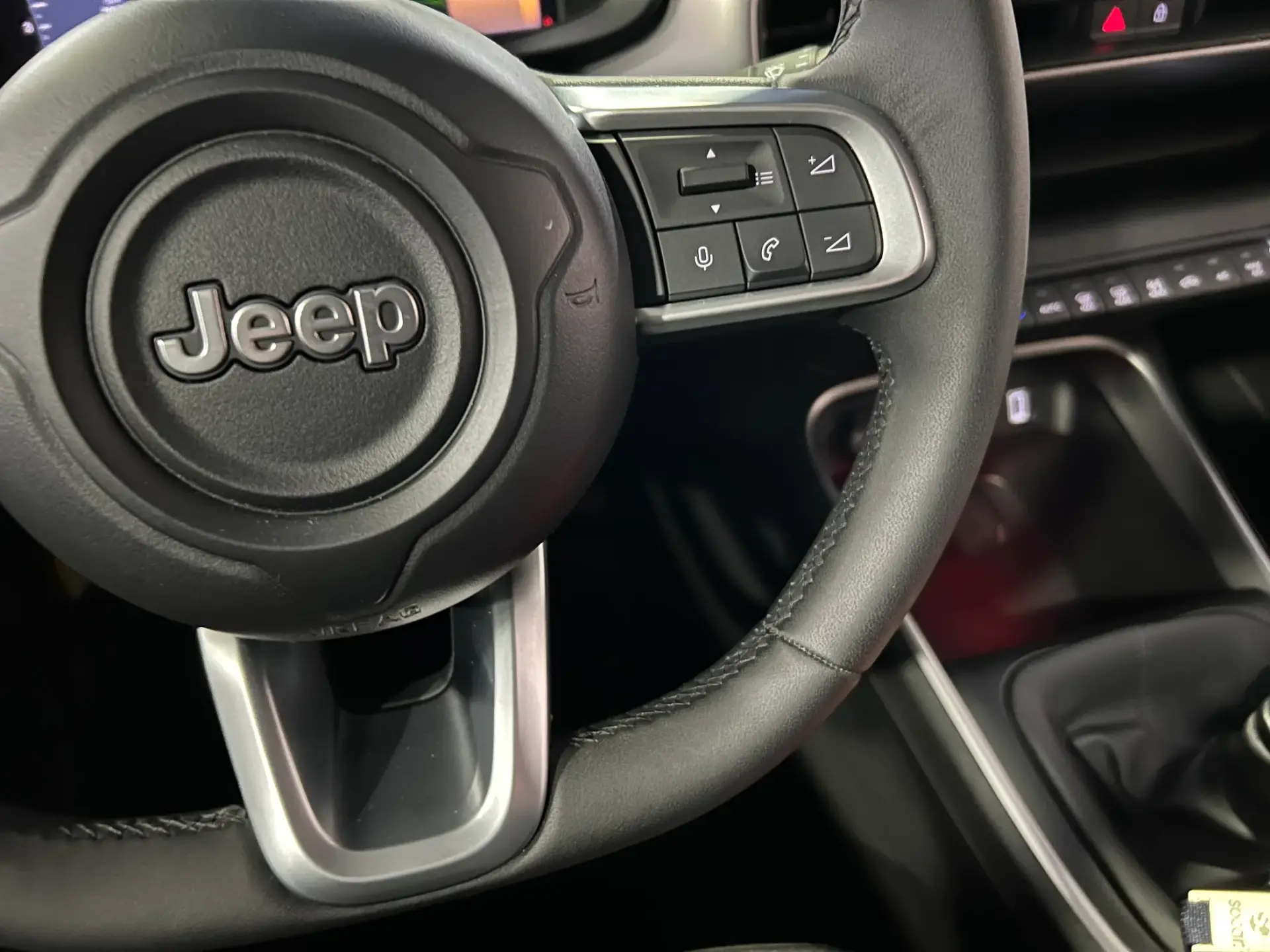 Jeep Avenger 1.2 GSE T3 Summit 19