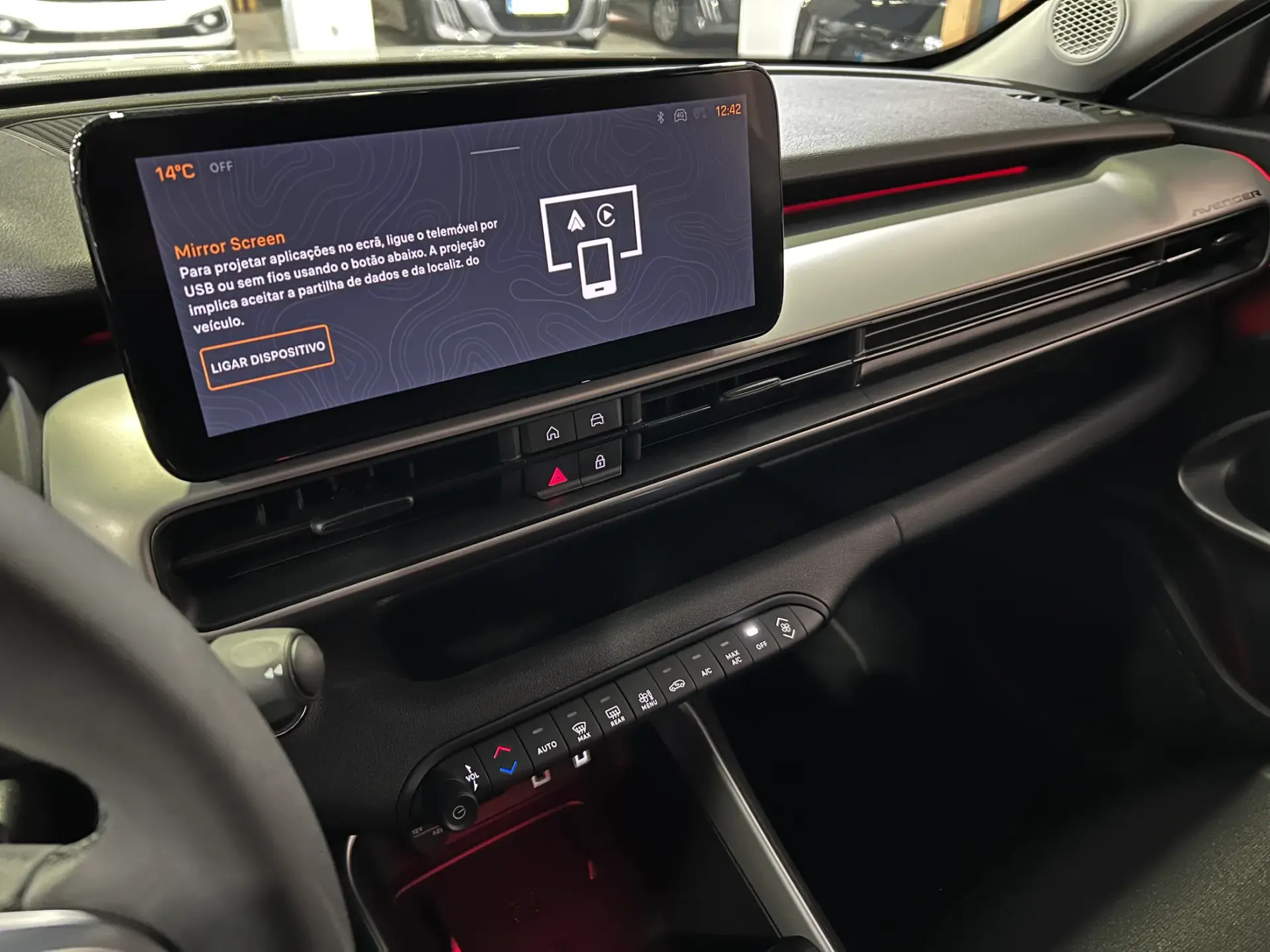 Jeep Avenger 1.2 GSE T3 Summit 26