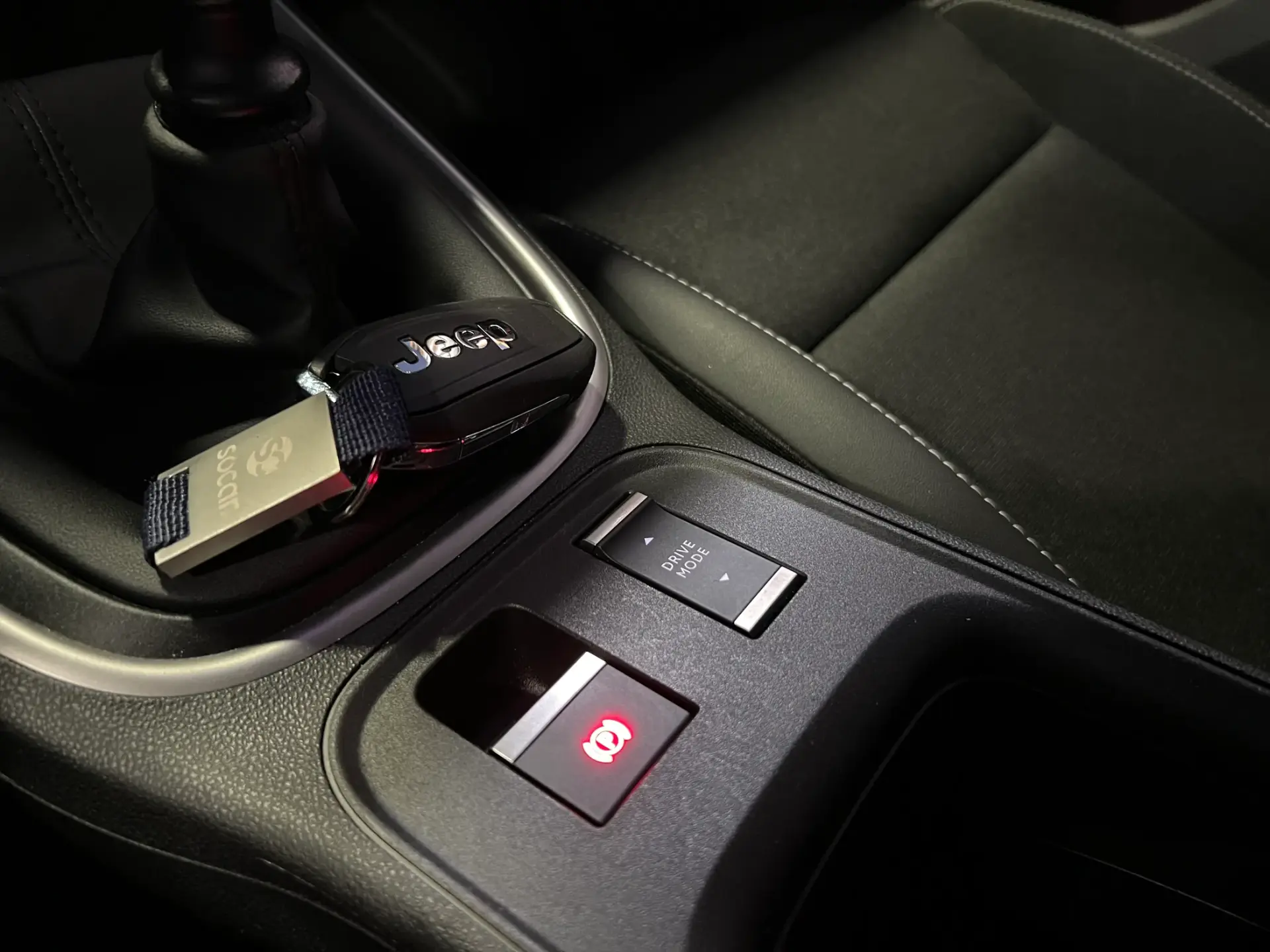 Jeep Avenger 1.2 GSE T3 Summit 29