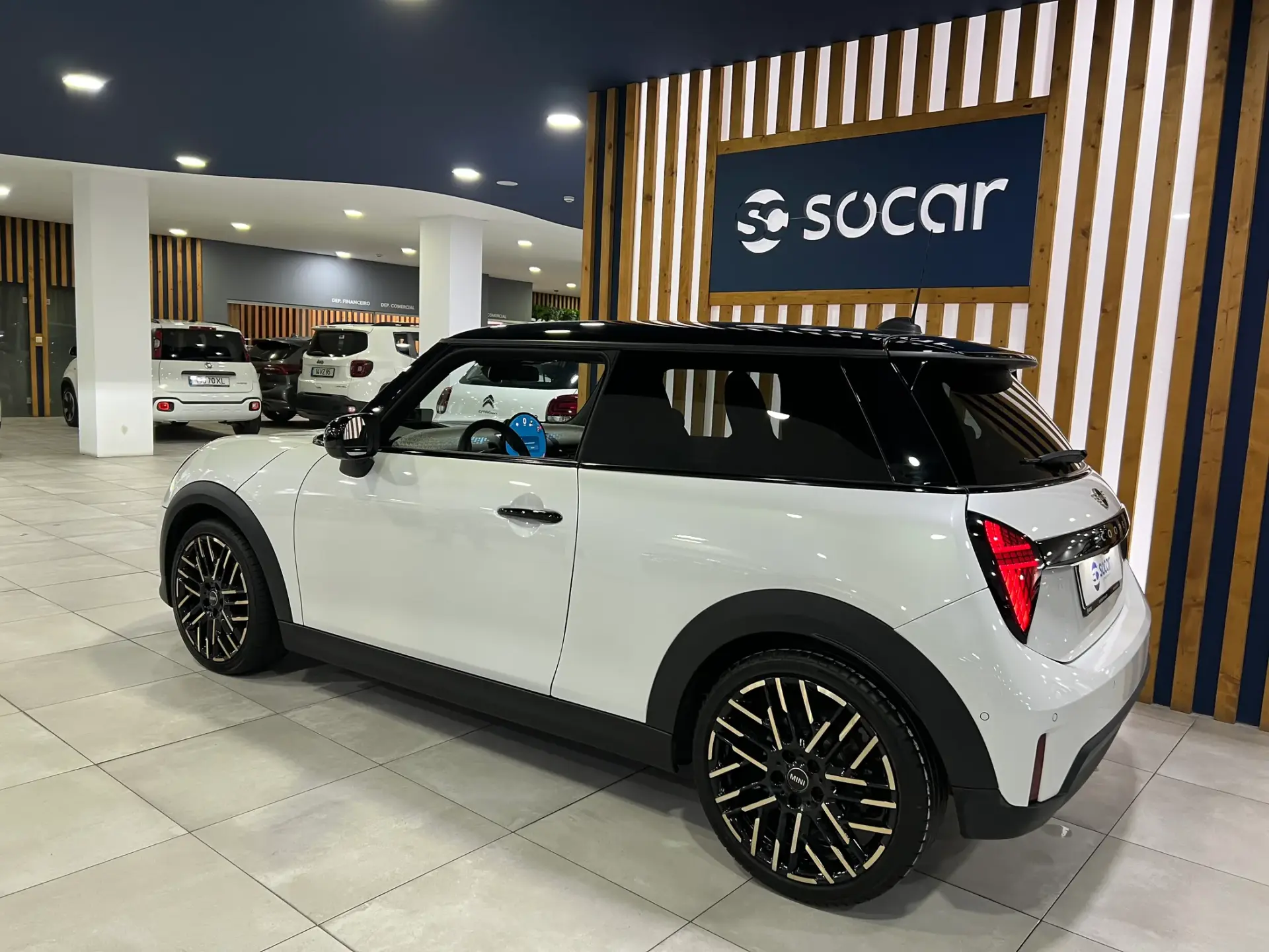 MINI 3 Portas Cooper C Favoured S 8