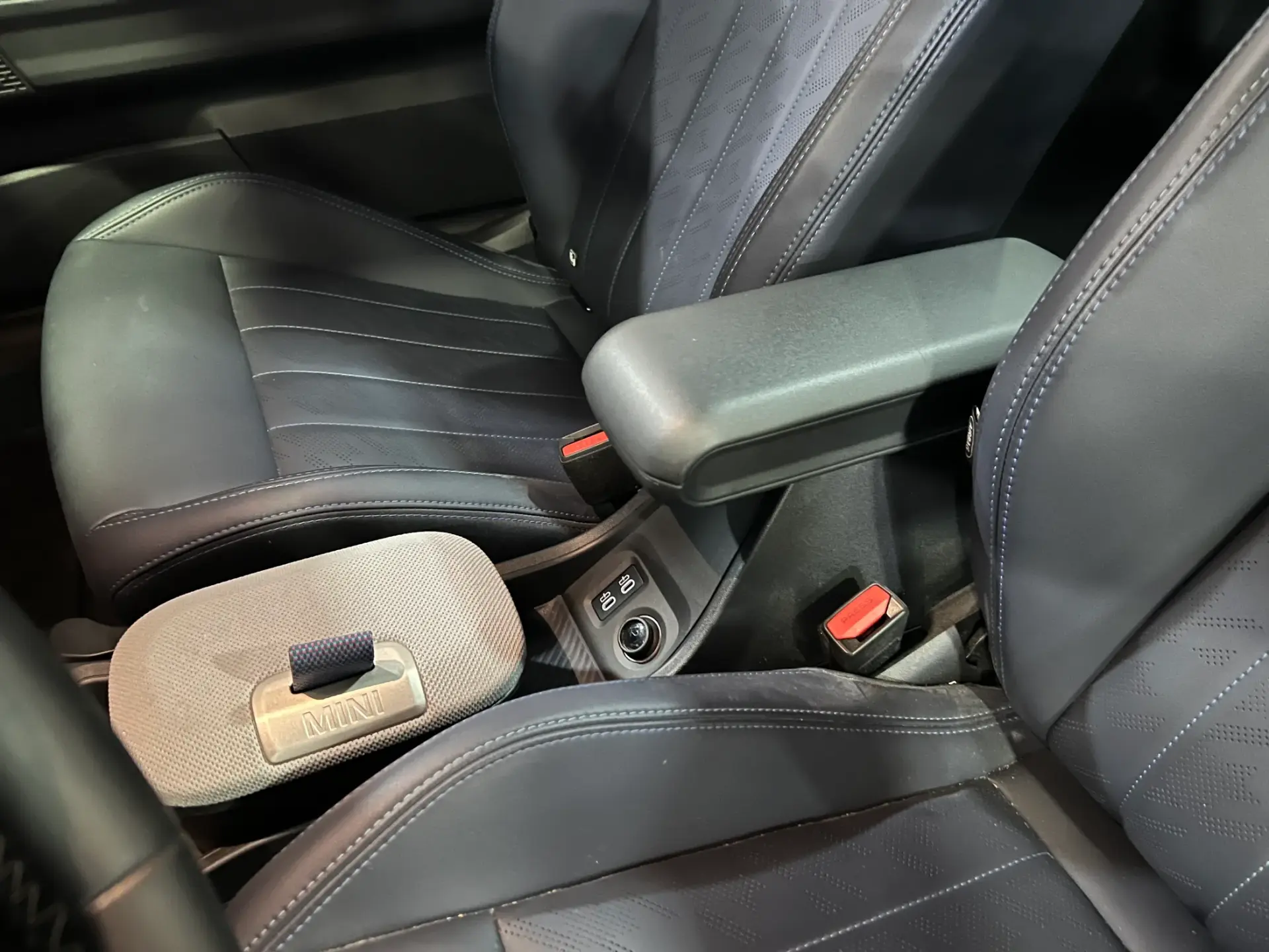 MINI 3 Portas Cooper C Favoured S 14