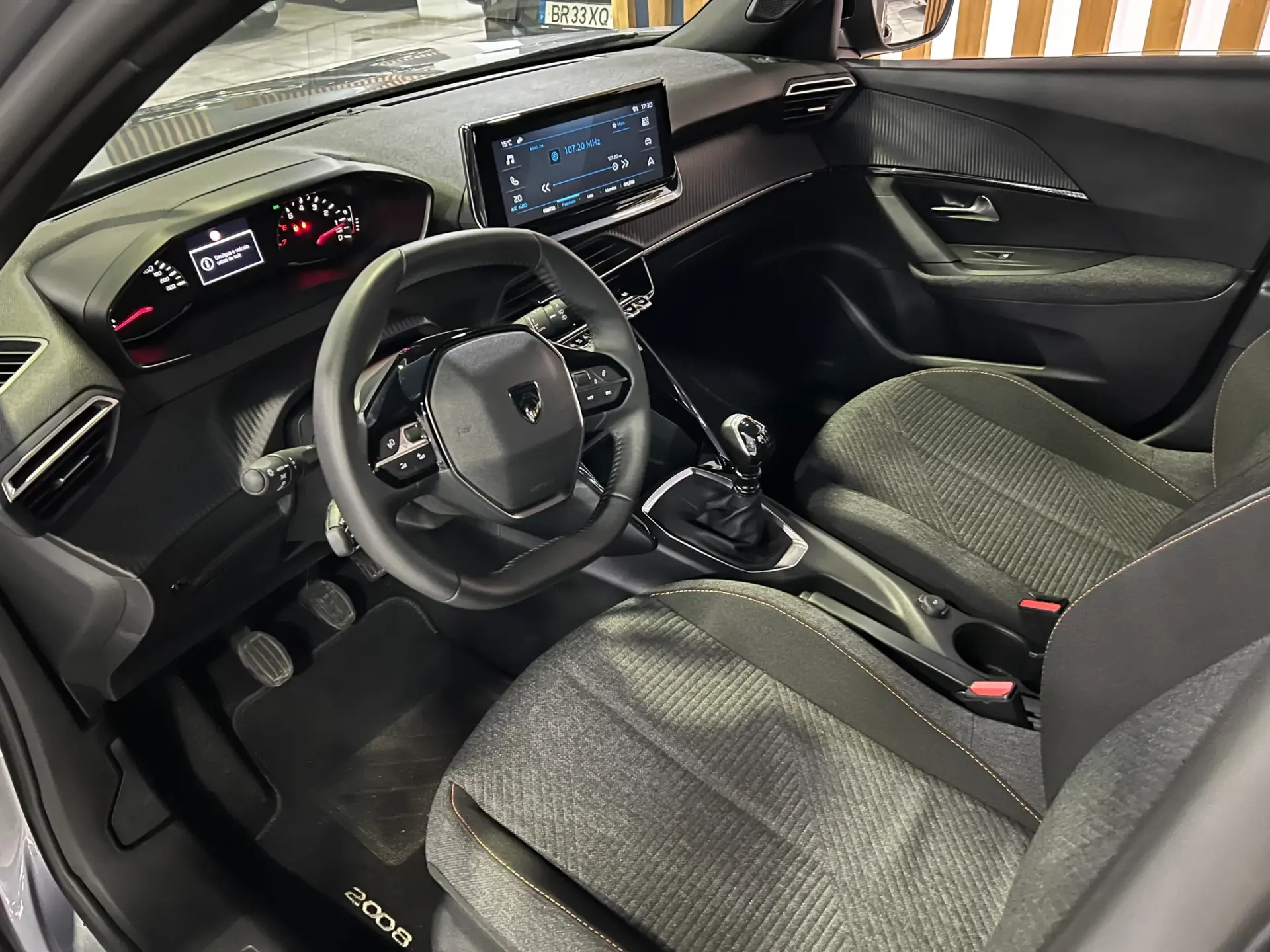 Peugeot 2008 1.2 PureTech Style 16