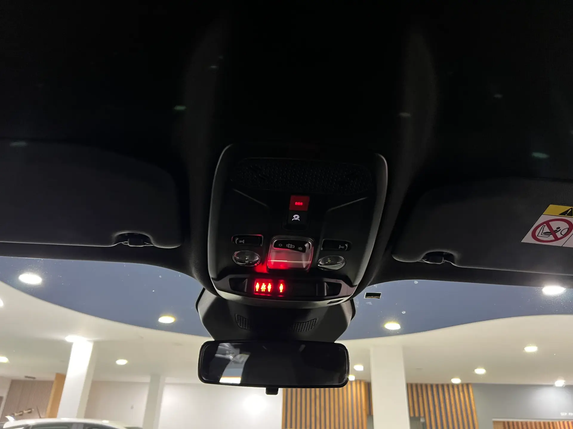 Peugeot 2008 1.2 PureTech Style 19