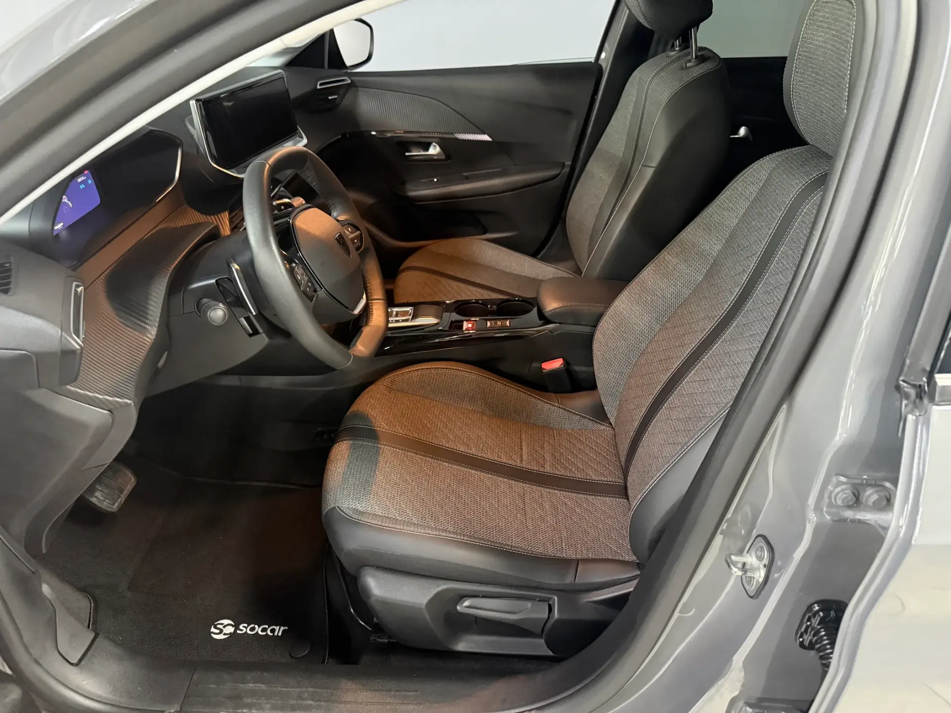 Peugeot 208 1.2 Hybrid Allure e-DCS6 7