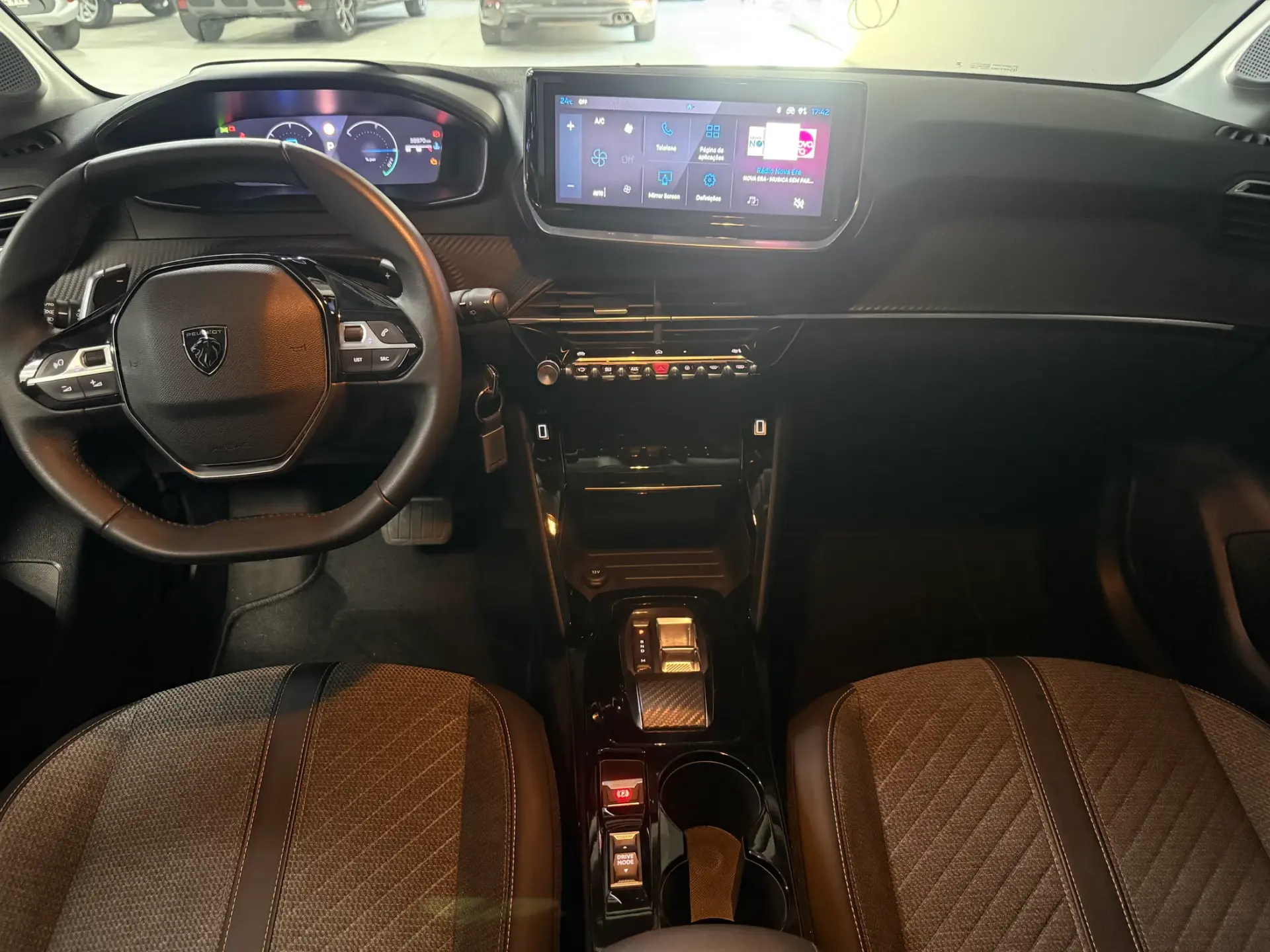 Peugeot 208 1.2 Hybrid Allure e-DCS6 9