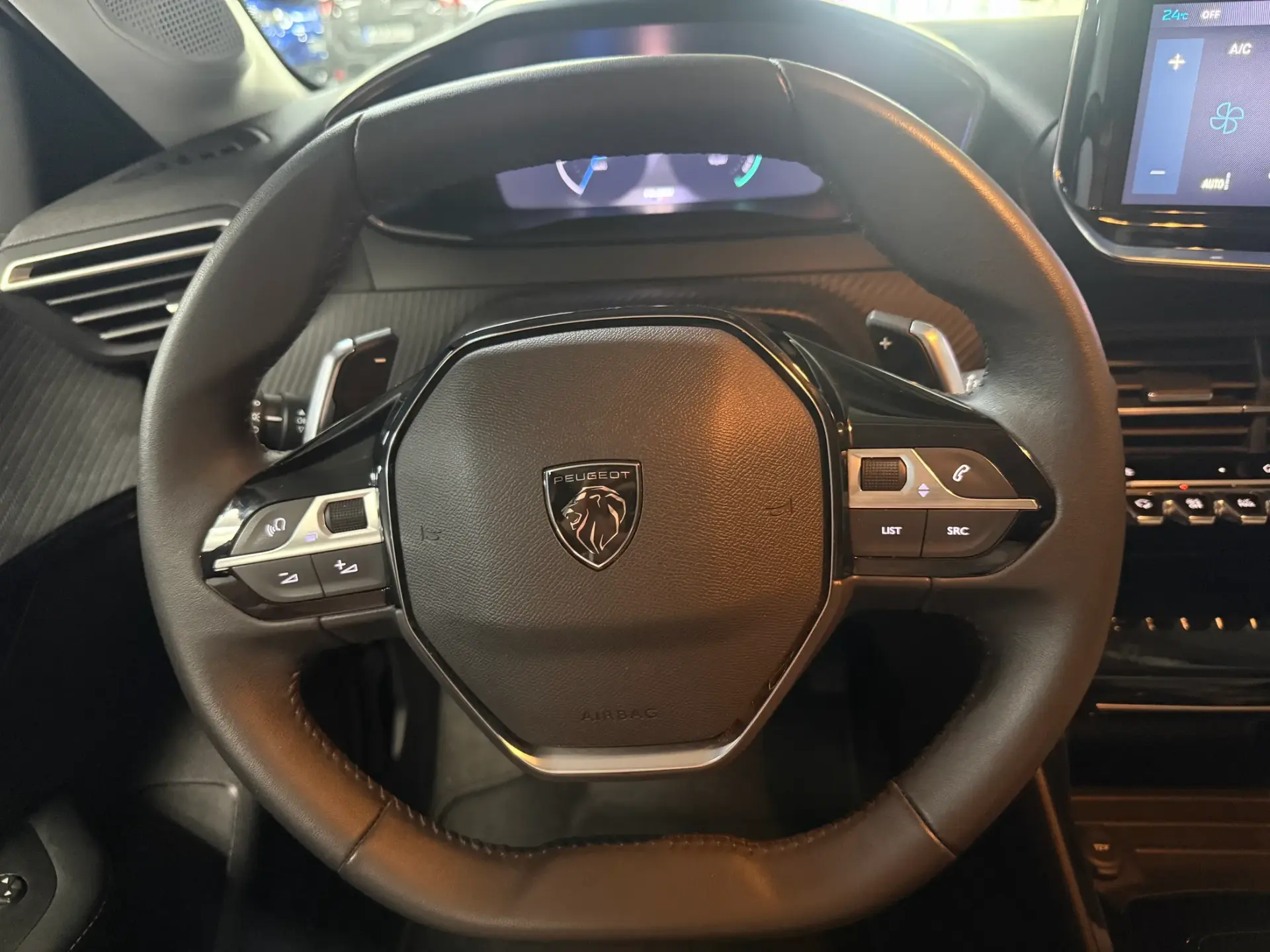 Peugeot 208 1.2 Hybrid Allure e-DCS6 10