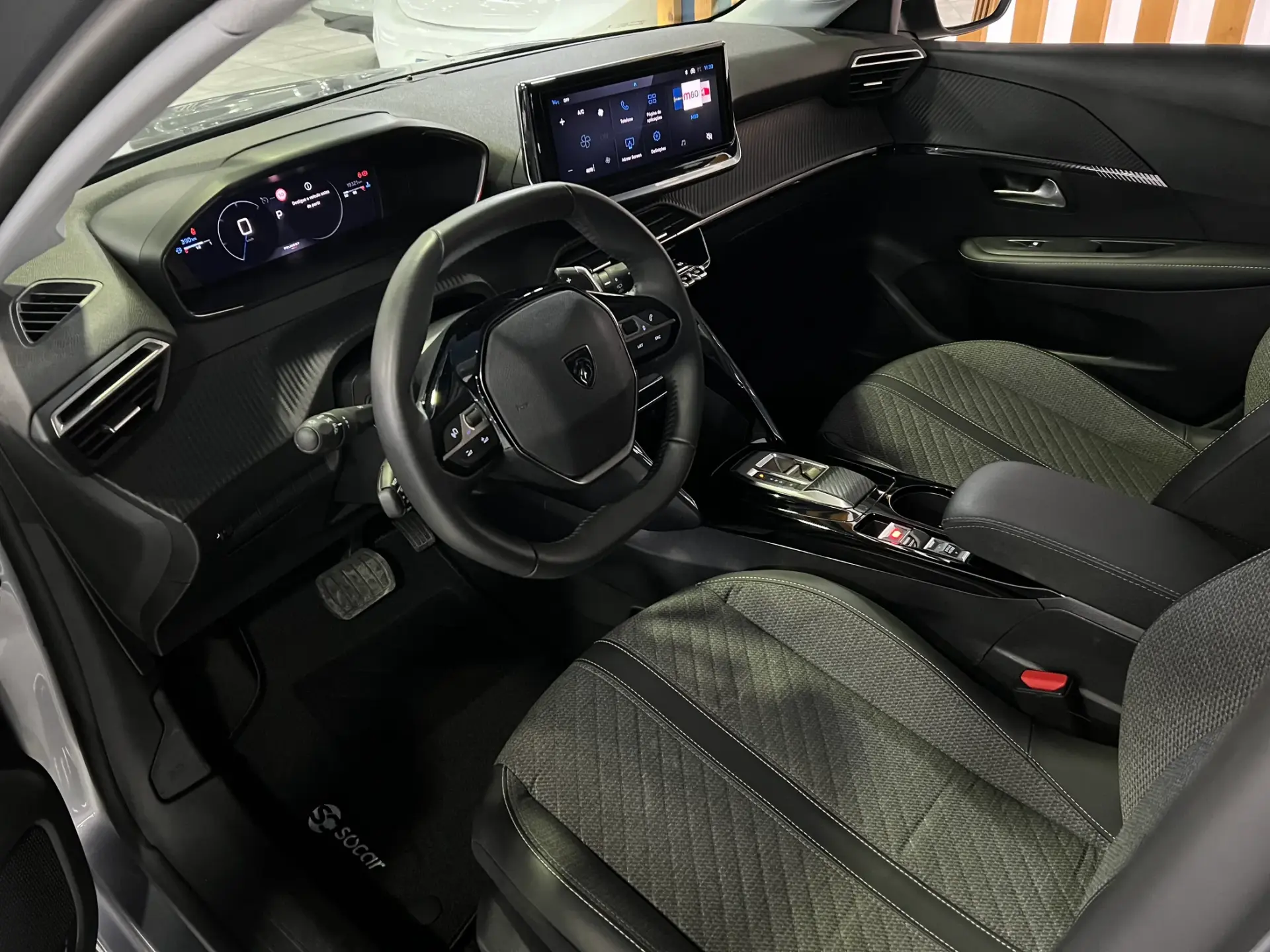 Peugeot 208 1.2 Hybrid Allure e-DCS6 13