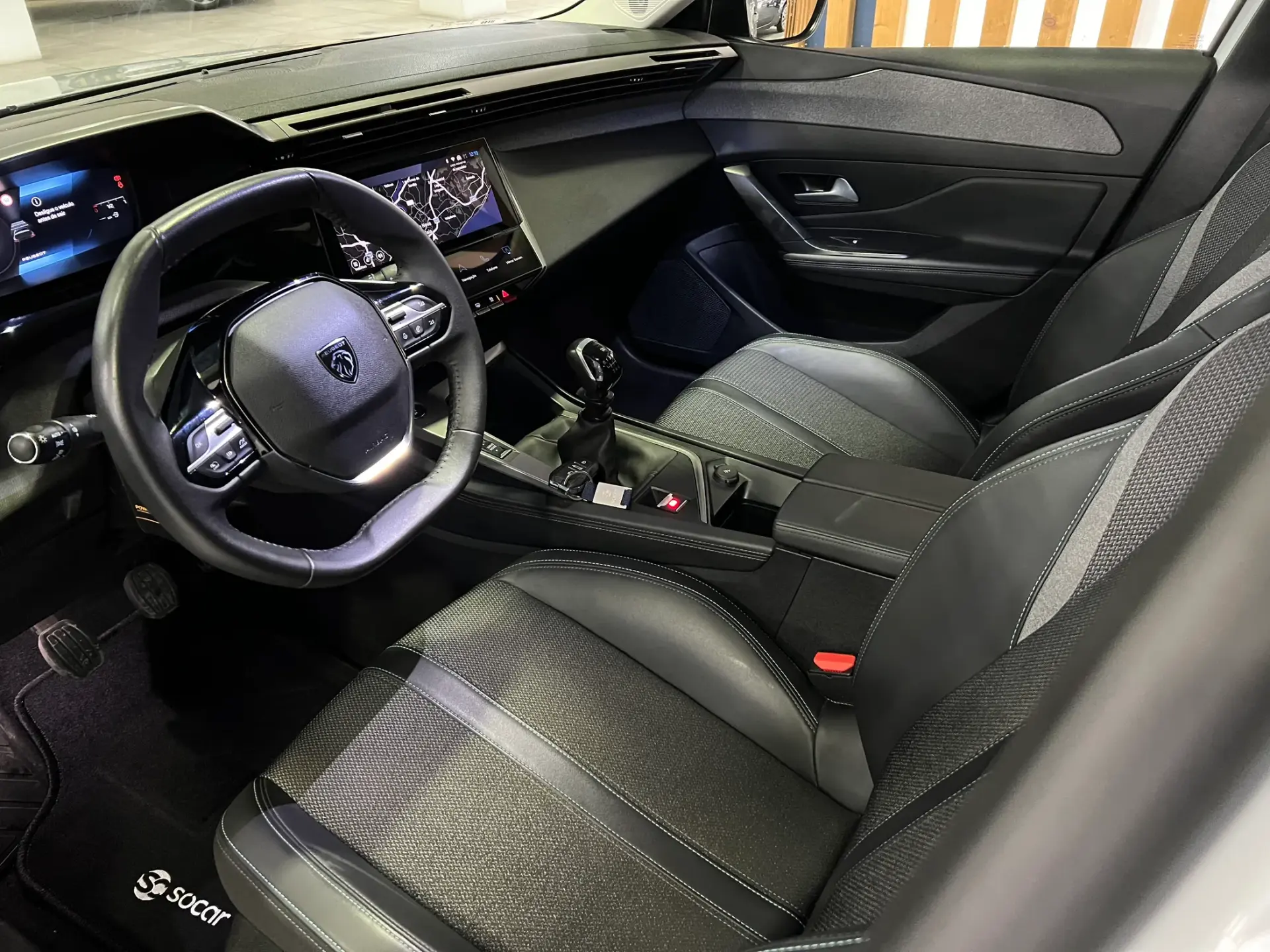 Peugeot 308 1.2 PureTech Allure Pack 18