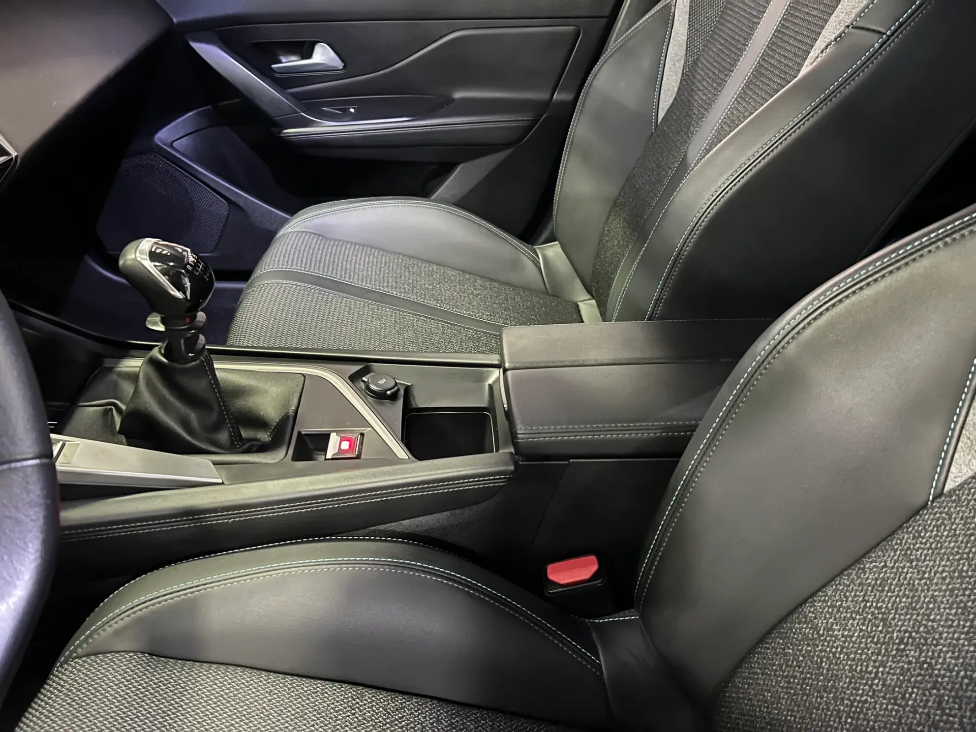 Peugeot 308 SW 1.2 PureTech Allure Pack 10