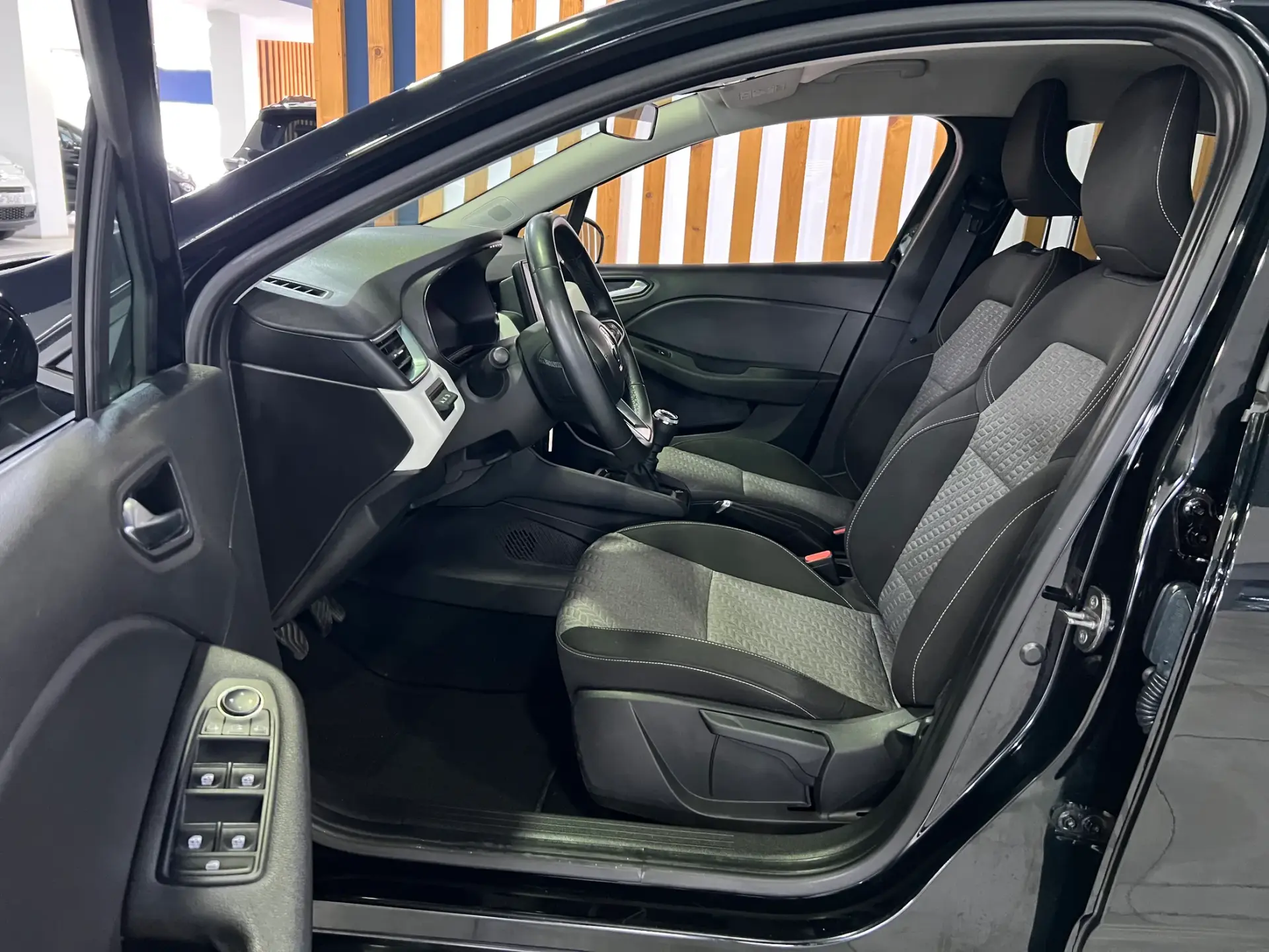 Renault Clio 1.0 TCe Limited 10